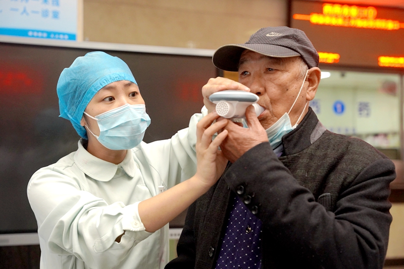 C:\Users\admin\Desktop\20221115慢阻肺肺癌\DSC09159.JPG