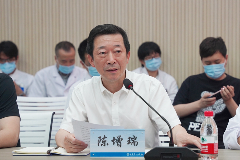 0614 临床实习生毕业01.jpg
