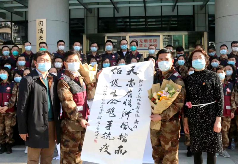 合影5.jpg