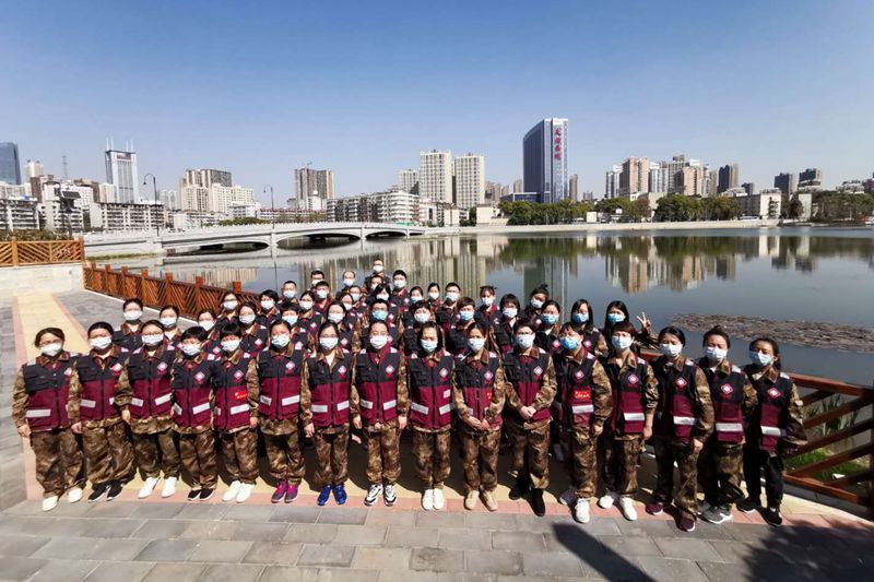 合影.jpg